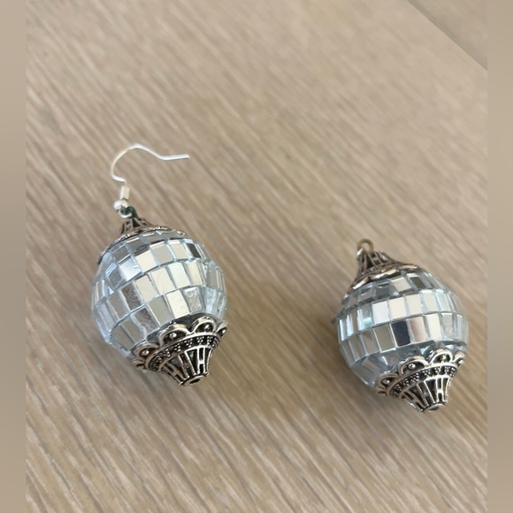 DISCO QUEEN DANGLE EARRINGS - Picture 8 of 11